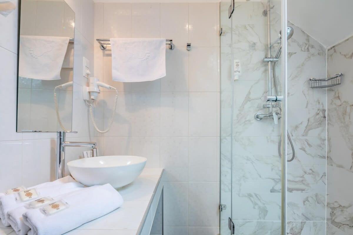 Apartment Great For Groups Somloszolos